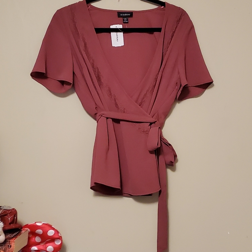 NWT ROSE PINK TOP WITH TIE KNOT